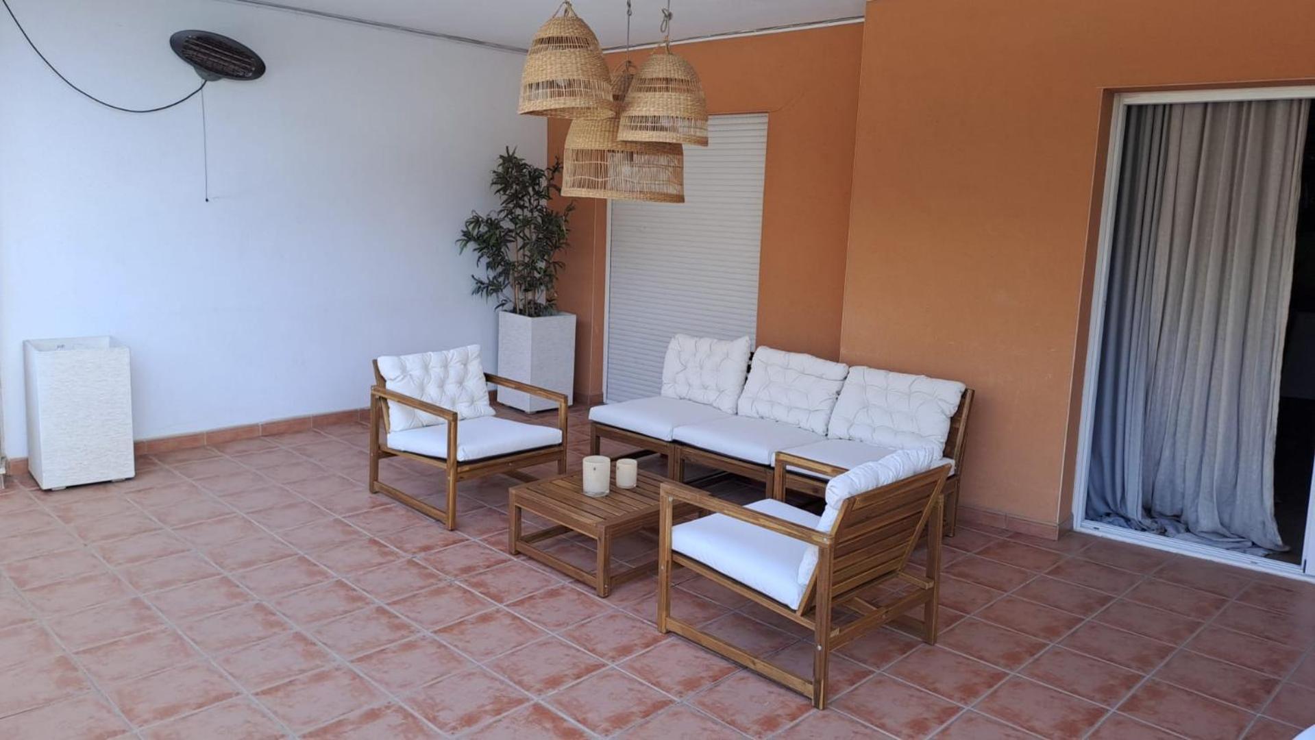 Rubarsal 1e Menyber Appartement